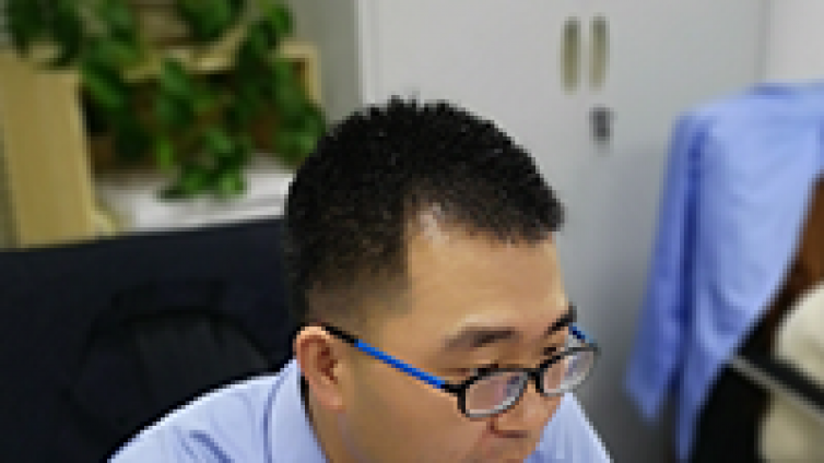 <div class="col-md-7" style="padding:0 20px 0 0;"> 								<h3>王永華</h3> 								<p>中國核工業(yè)華興建設(shè)有限公司<br /><br /></p> 							</div><p class="description">又一次財稅知識競賽如約而至，作為上次競賽的參與者，內(nèi)心當(dāng)然是百感交集，欣喜于又有一次機會去感受比賽的驚心動魄，</p>