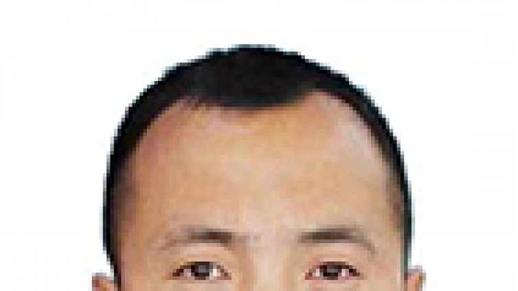 <div class="col-md-7" style="padding:0 20px 0 0;"> 								<h3>張海亮</h3> 								<p>中國核工業(yè)華興建設(shè)有限公司<br /><br /></p> 							</div><p class="description">時光如白駒過隙，第一屆“天揚杯”全國建筑業(yè)財稅知識競賽已經(jīng)過去三年，在競賽中，我獲得了成績，獲得了友誼，獲得了自信。</p>
