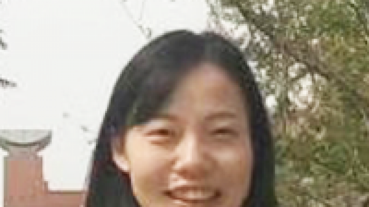 <div class="col-md-7" style="padding:0 20px 0 0;"> 								<h3>曾安如</h3> 								<p>中鐵二局第五工程有限公司<br /><br /><br /></p> 							</div><p class="description">2017年轉(zhuǎn)眼即逝，除了感嘆時光如梭之外還真不知道他留下了什么。2017年我覺得這一年我的關(guān)鍵詞是考試</p>